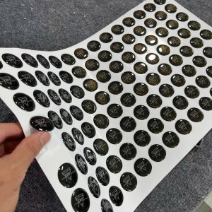 In logo dán phủ keo giá rẻ, inh nhanh lấy ngay