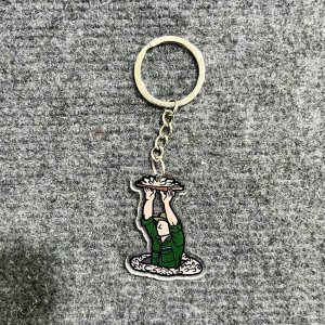 In móc khóa tặng quà cho khách thăm quan địa đạo Củ Chi