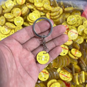 In móc khóa mica làm quà tặng sự kiện giá rẻ