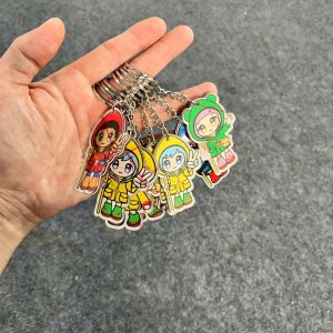 In standee, móc khóa mica làm quà tặng Công giáo