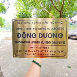 Biển hiệu inox in nội dung giá xưởng tại Hà Nội