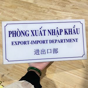 In biển tên phòng bằng Mica giá xưởng tại Hà Nội