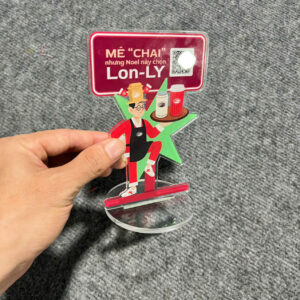 In standee mica - tượng mô hình mica tặng quà cho sự kiện