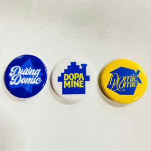 In logo nhựa có kim gài giá gốc tận xưởng, in nhanh - giá rẻ