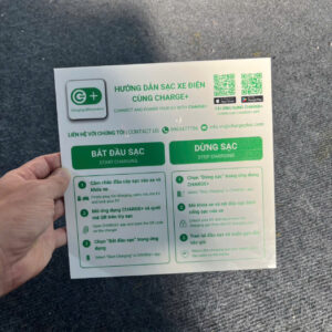 In bảng mica hướng dẫn sạc xe điện, in nhanh giá xưởng